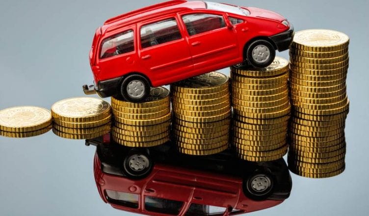 How much does average car insurance per month cost?